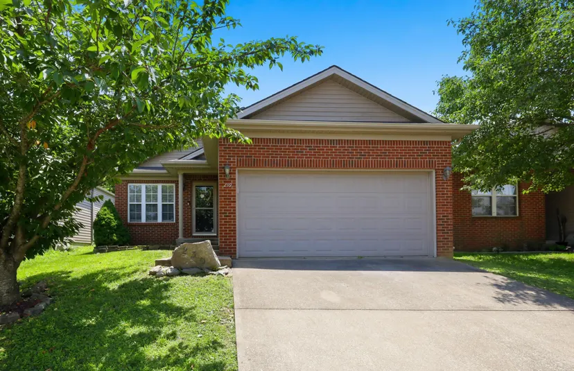 239 Baybrook Circle, Nicholasville, KY 40356 — primary photo