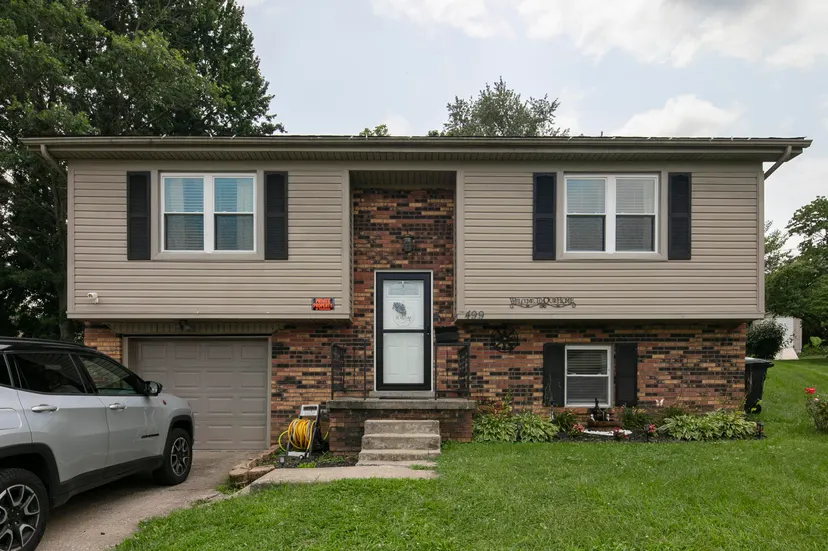 499 Grama Drive, Frankfort, KY 40601 — primary photo