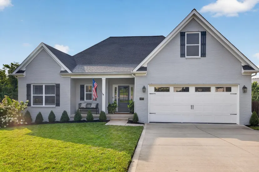 1975 Covington Point, Lexington, KY 40509 — primary photo