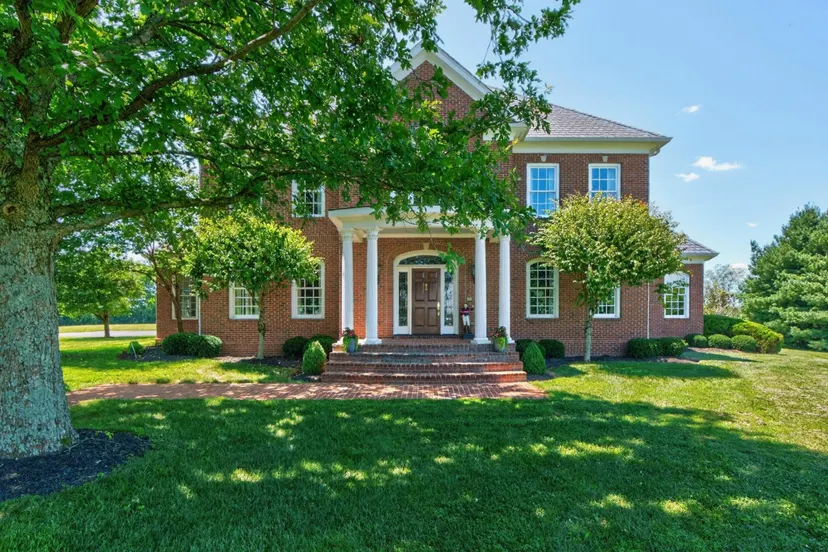 1700 Sahalee Drive, Lexington, KY 40511 — primary photo