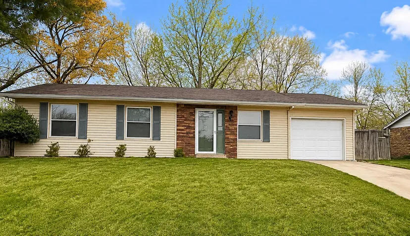 107 Hillside Drive, Georgetown, KY 40324 — primary photo
