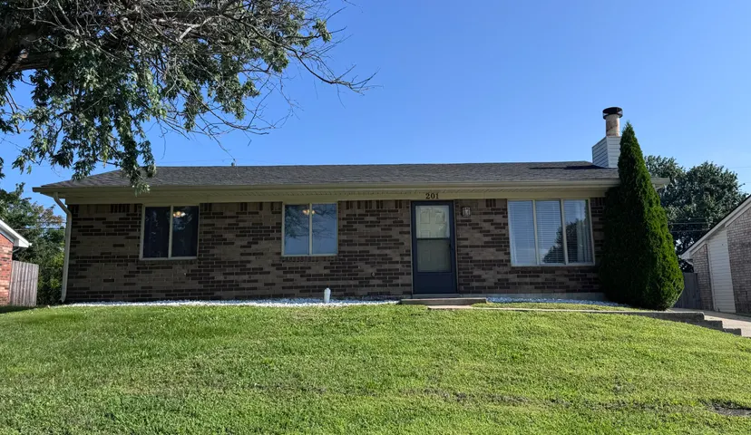 201 Madison Hills Boulevard, Richmond, KY 40475 — primary photo