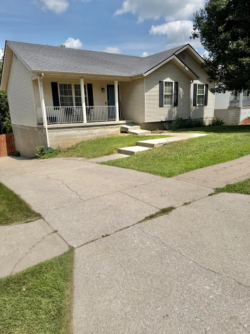 428 Waycross Drive, Winchester, KY 40391 — primary photo