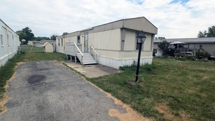 546 Constitution Drive, Winchester, KY 40391 — primary photo