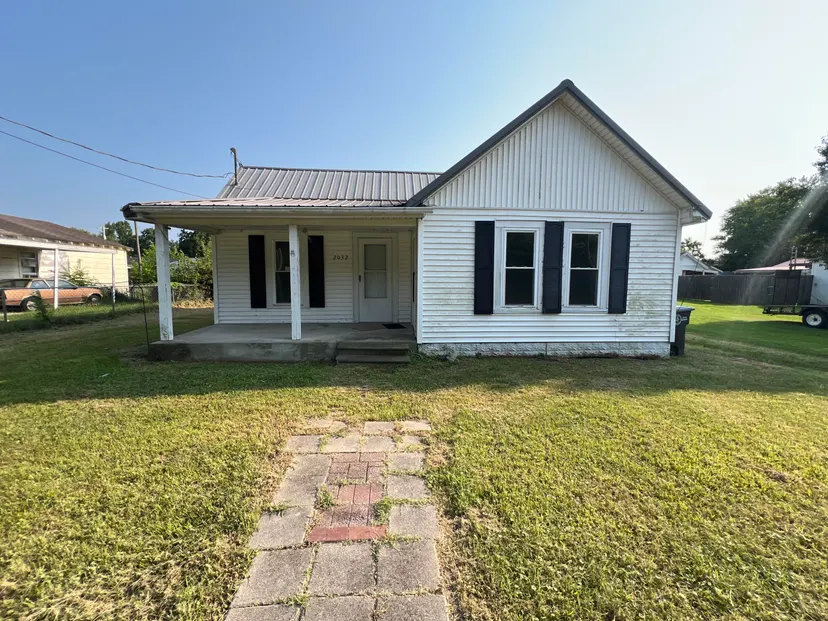 2032 Center Street, Paducah, KY 42003 — primary photo