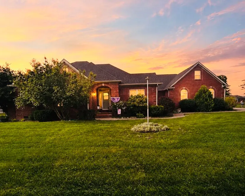325 Elmsleigh Drive, Berea, KY 40403 — primary photo
