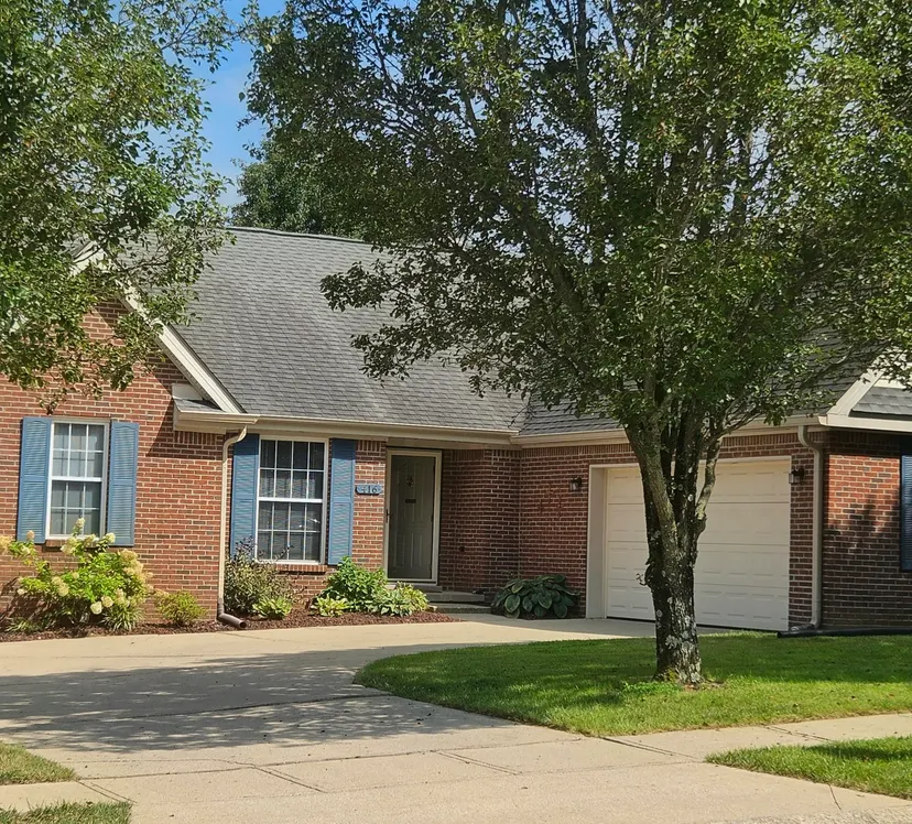 416 Worthington Place, Richmond, KY 40475 — primary photo