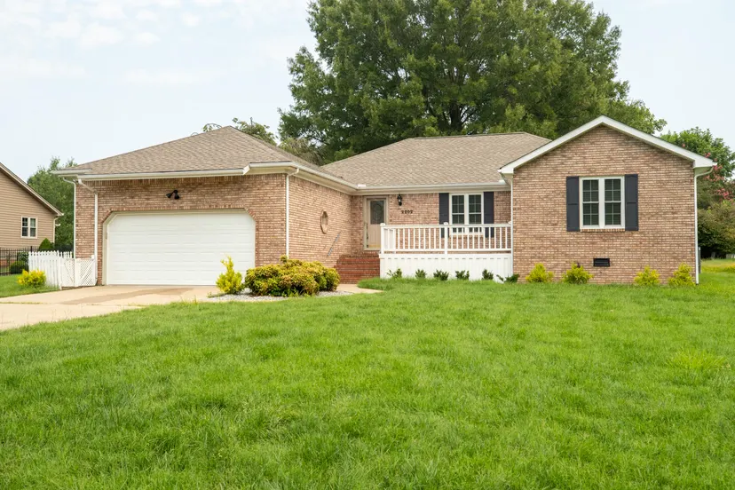 2202 Brookhaven Drive, Murray, KY 42071 — primary photo