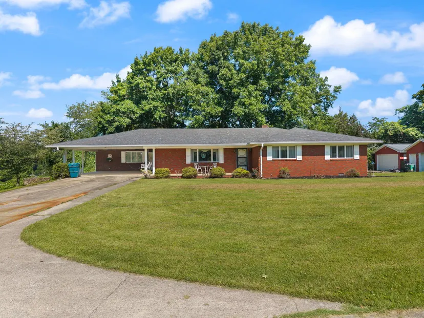 210 Langdon Avenue, Manchester, KY 40962 — primary photo