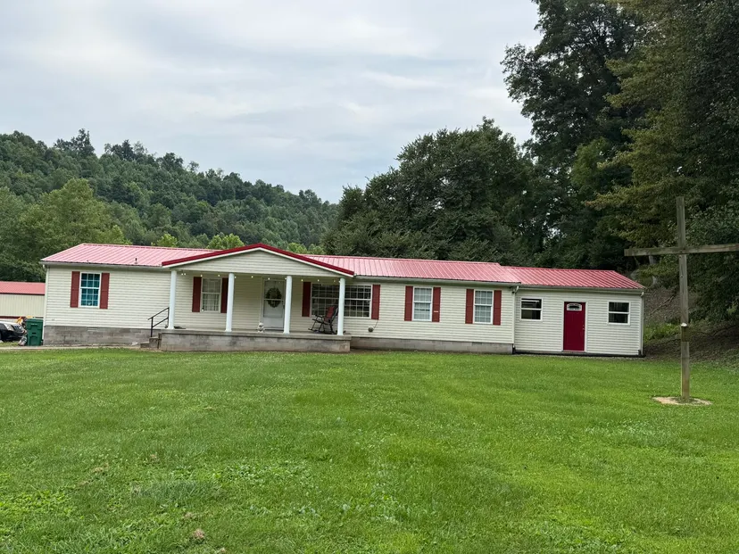 2450 Ryan Road, Wallingford, KY 41093 — primary photo