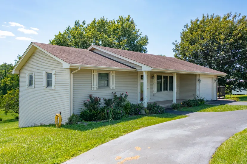 561 Old Whitley Road, London, KY 40744 — primary photo