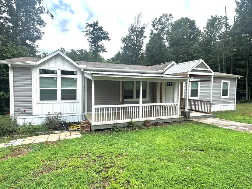 240 Bulls Branch Road, East Bernstadt, KY 40729 — primary photo