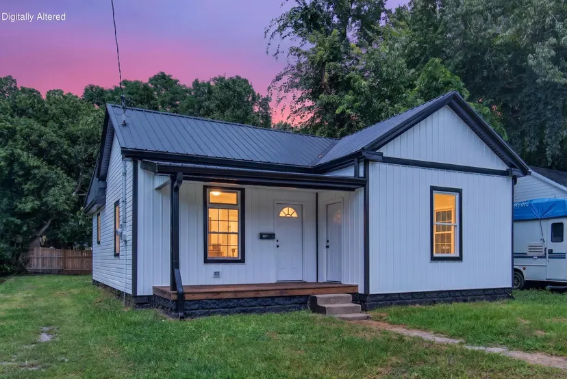 403 Locust Street, Danville, KY 40422 — primary photo