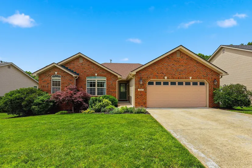305 Forest Ridge Drive, Frankfort, KY 40601 — primary photo