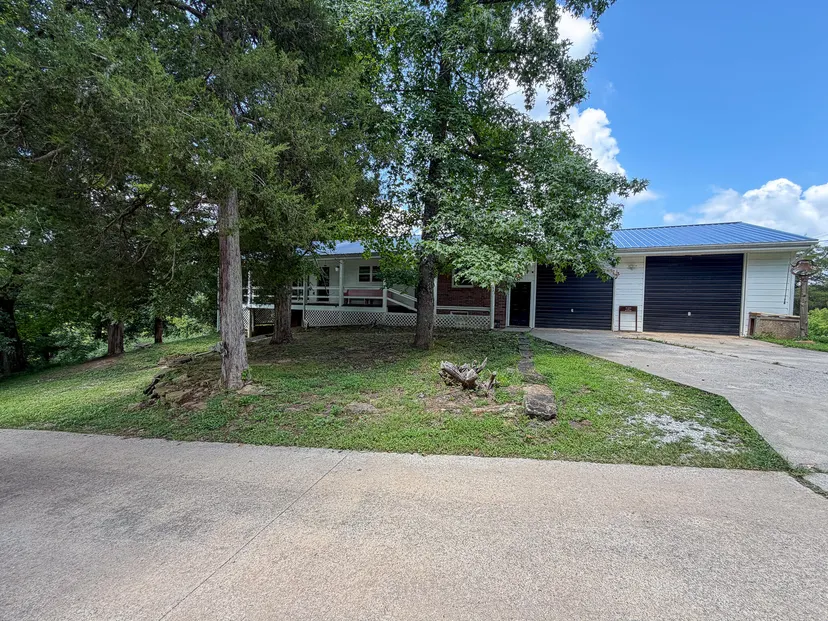 5750 Princeton Olney Road, Princeton, KY 42445 — primary photo