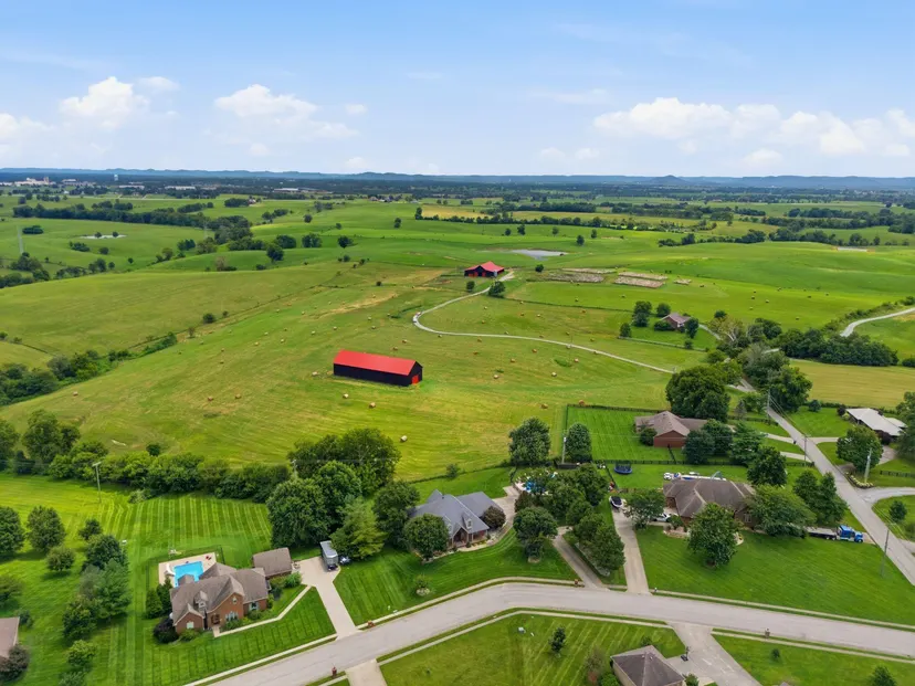 704 Sovereign Drive, Richmond, KY 40475 — primary photo