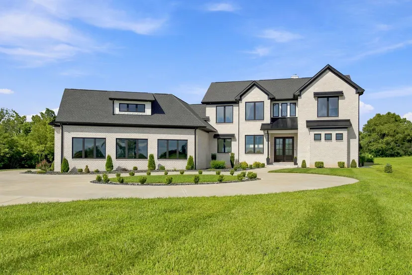 140 Cave Run Boulevard, Versailles, KY 40383 — primary photo