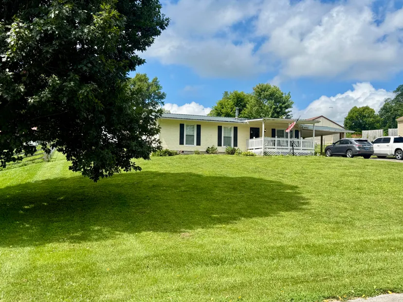 120 Collins Drive, Nicholasville, KY 40356 — primary photo
