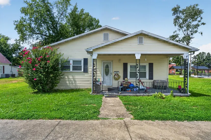 107 Westside, Earlington, KY 42410 — primary photo