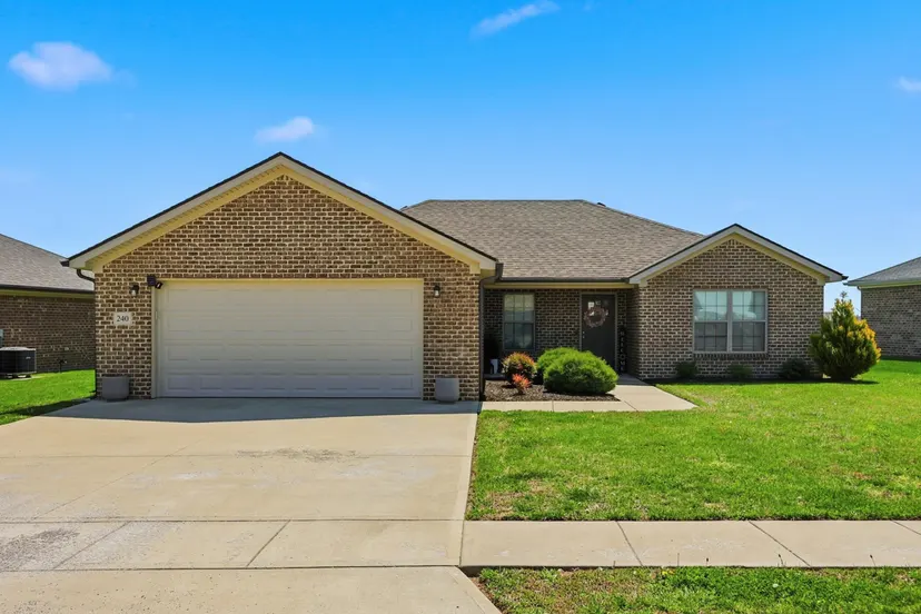 240 Windward Way, Richmond, KY 40475 — primary photo