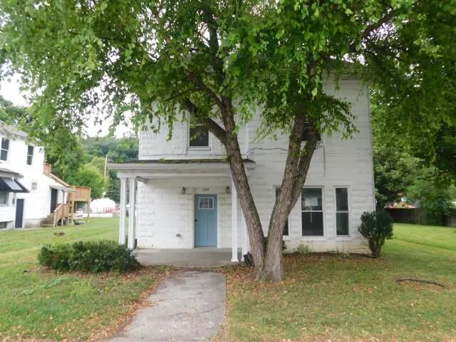329 Holmes Street, Frankfort, KY 40601 — primary photo
