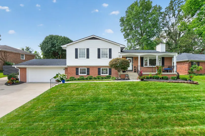 916 Edgewater Drive, Lexington, KY 40502 — primary photo