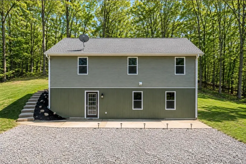 2421 Burton Pike, Georgetown, KY 40324 — primary photo