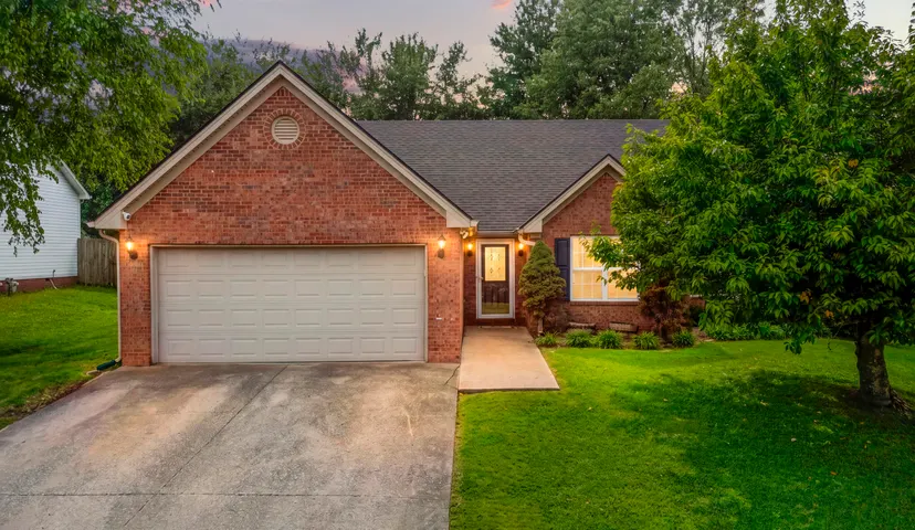 1059 Man O' War Drive, Frankfort, KY 40601 — primary photo