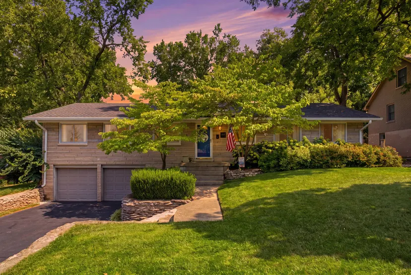805 Hildeen Drive, Lexington, KY 40502 — primary photo