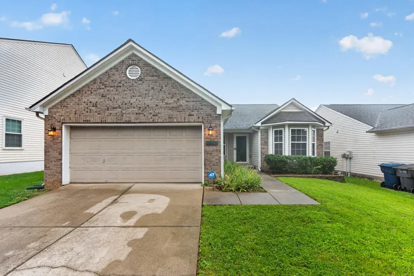 1925 Lost Trail Lane, Lexington, KY 40511 — primary photo