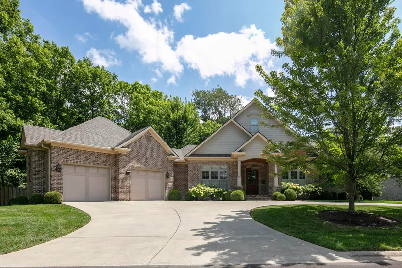 1616 Tates Creek Road 9, Lexington, KY 40502 — primary photo