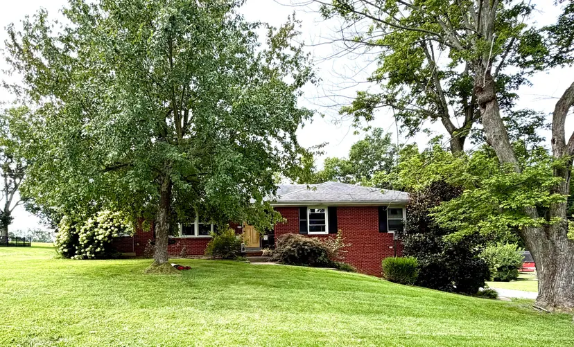 344 Twinbrook Drive, Danville, KY 40422 — primary photo