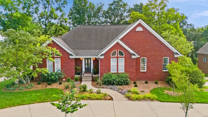 110 Bogie Lee Avenue, Frankfort, KY 40601 — primary photo