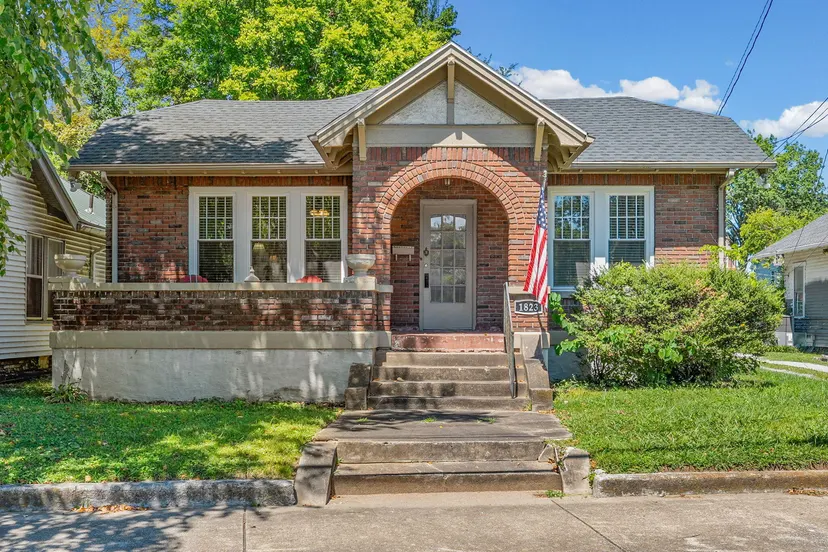1823 S Virginia Street, Hopkinsville, KY 42240 — primary photo