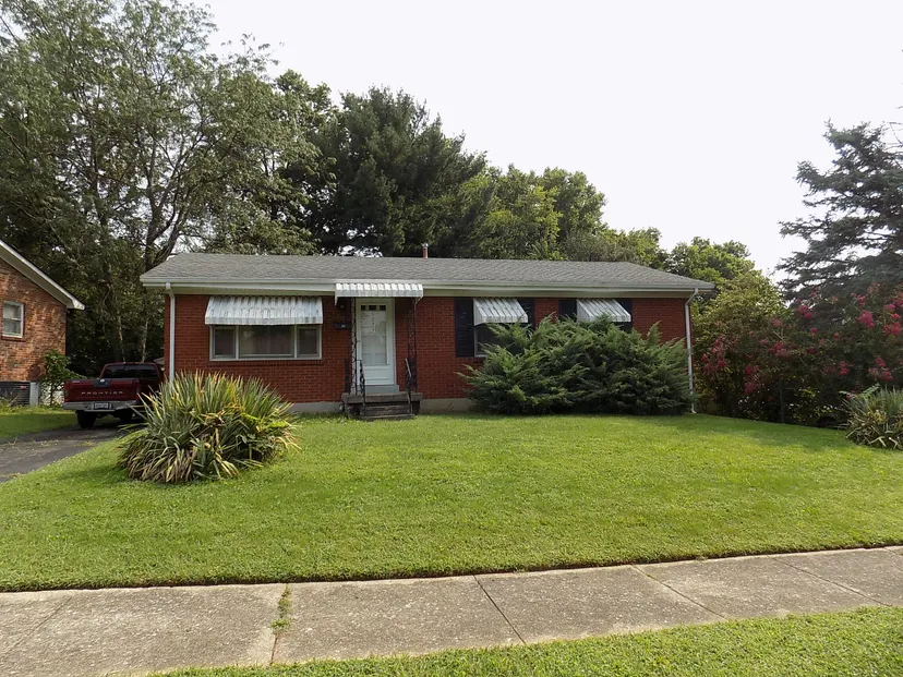 1811 Raleigh Road, Lexington, KY 40505 — primary photo