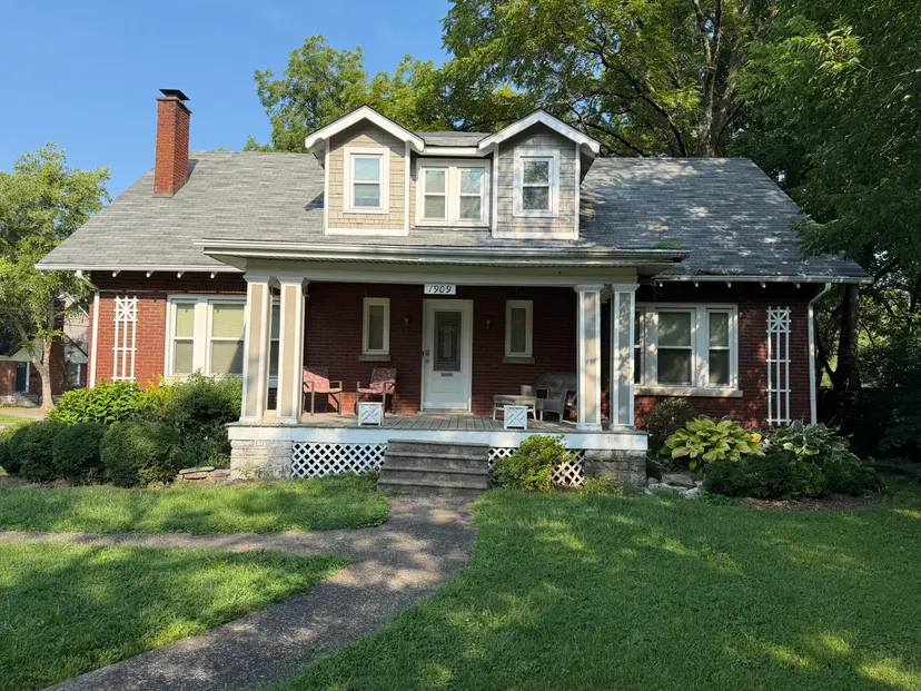 1909 Nicholasville Road, Lexington, KY 40503 — primary photo