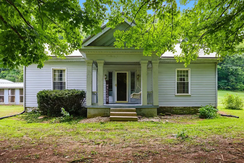 1920 Glensboro Road, Lawrenceburg, KY 40342 — primary photo