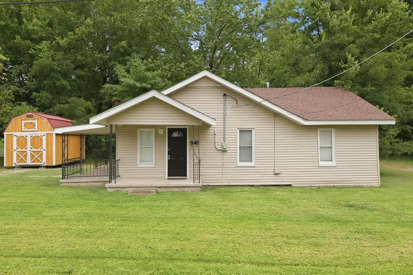 1233 Ridgeway Street, Mayfield, KY 42066 — primary photo
