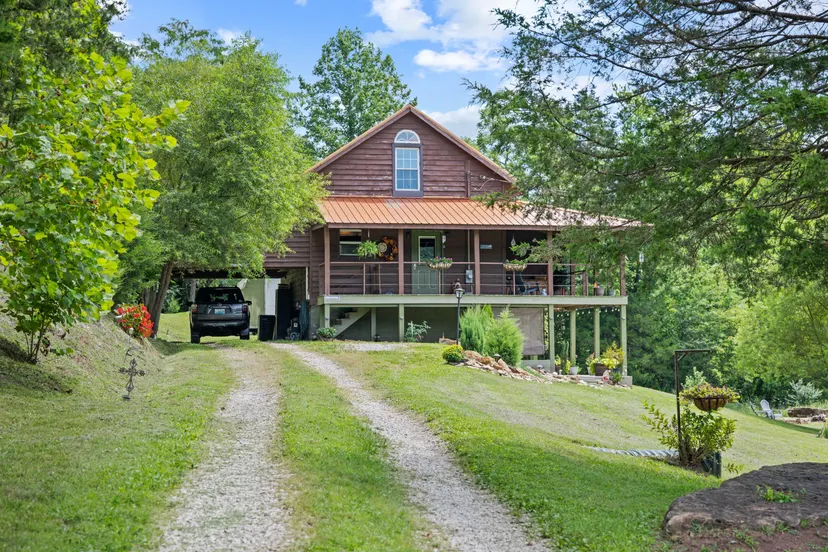 4150 Winchester Road, Irvine, KY 40336 — primary photo