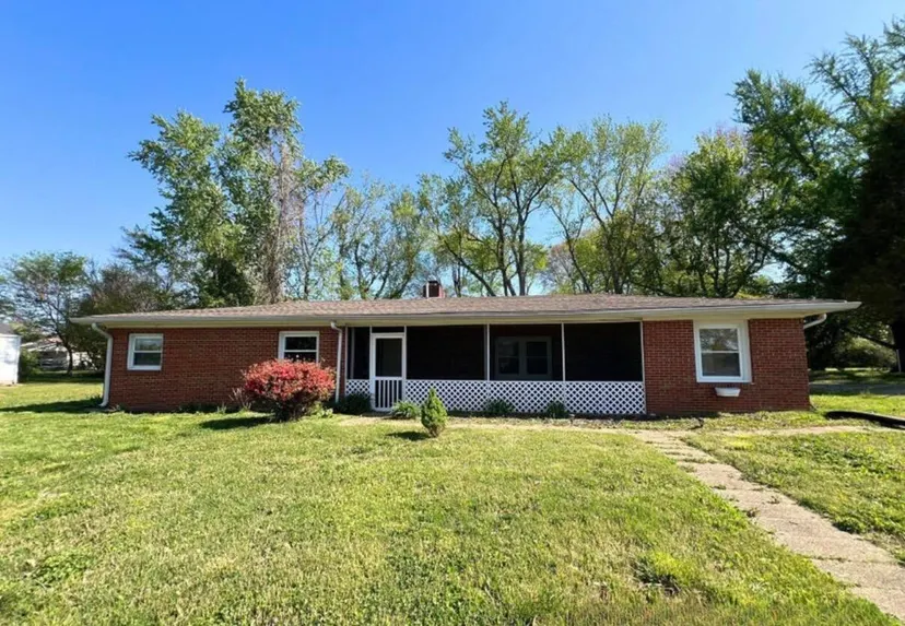110 W Pierson Street, Fredonia, KY 42411 — primary photo