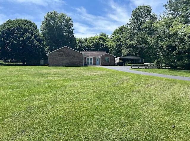 131 Echo Springs Drive, Frankfort, KY 40601 — primary photo
