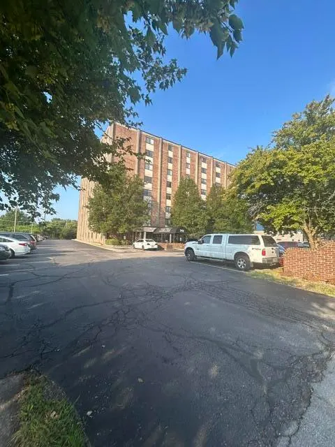 342 Waller Avenue 5F, Lexington, KY 40504 — primary photo