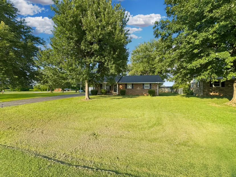 105 Airport Road, Princeton, KY 42445 — primary photo