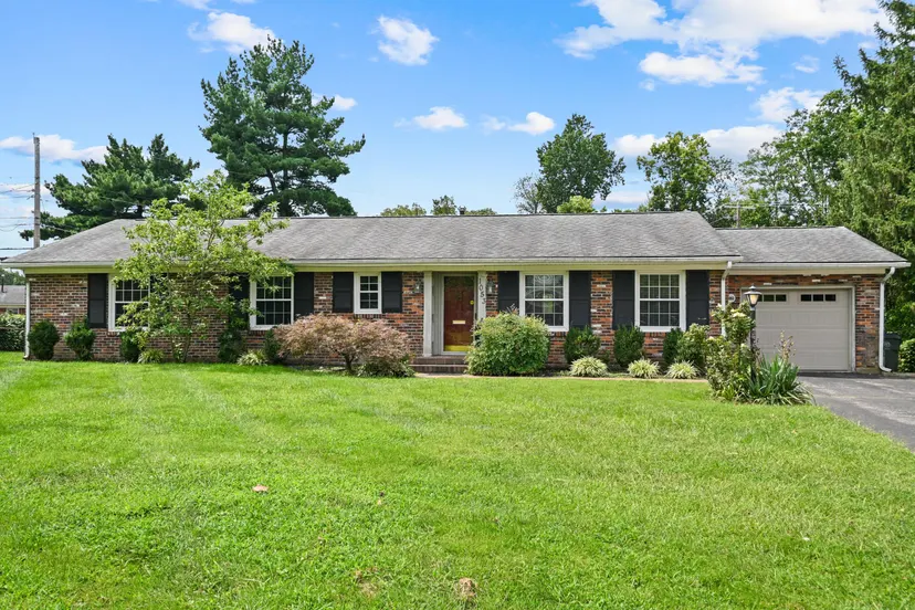 1053 Camellia Drive, Lexington, KY 40504 — primary photo