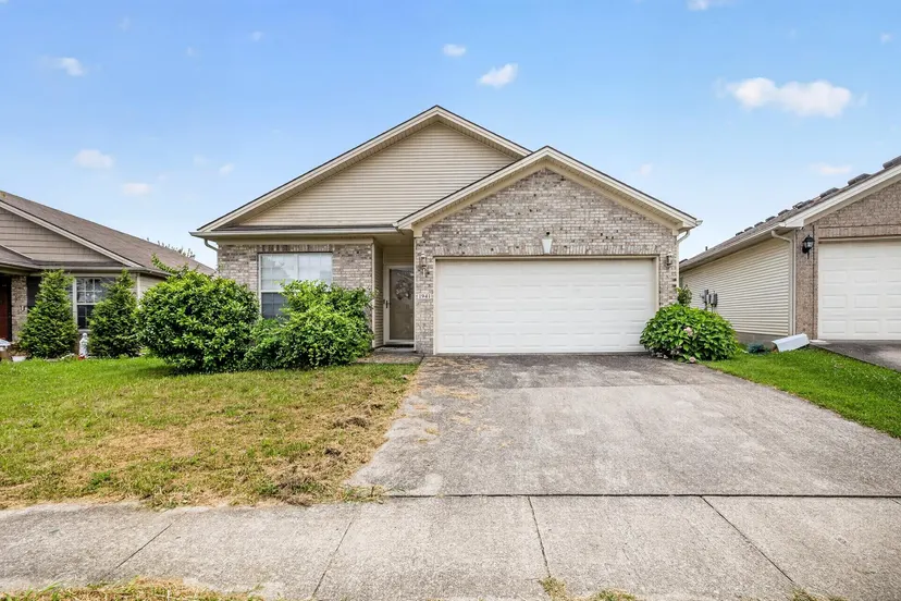 1941 Millbank Road, Lexington, KY 40511 — primary photo