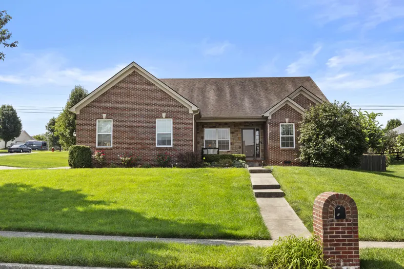 301 Squires Way, Nicholasville, KY 40356 — primary photo