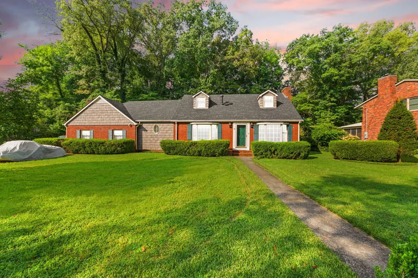 1 Edgewood Drive, Somerset, KY 42501 — primary photo