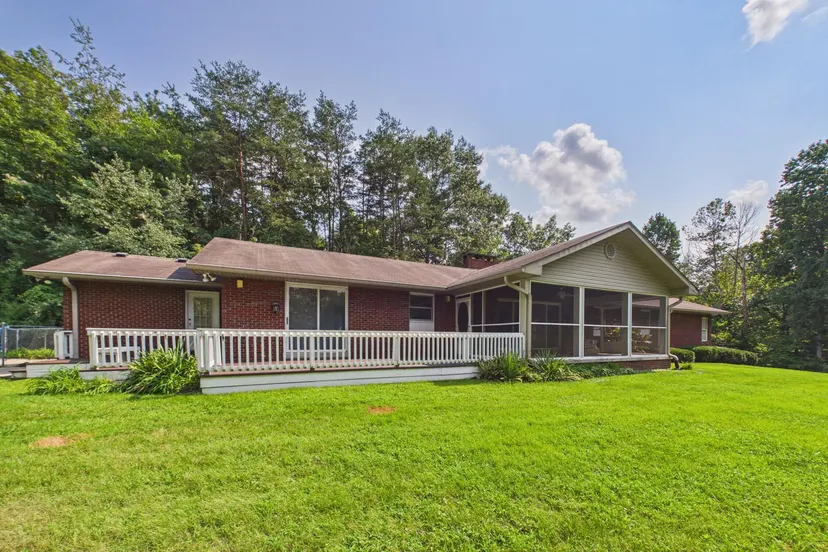 68 Clay Drive, Manchester, KY 40962 — primary photo