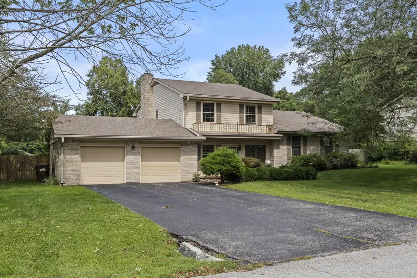 105 Briarwood Road, Versailles, KY 40383 — primary photo