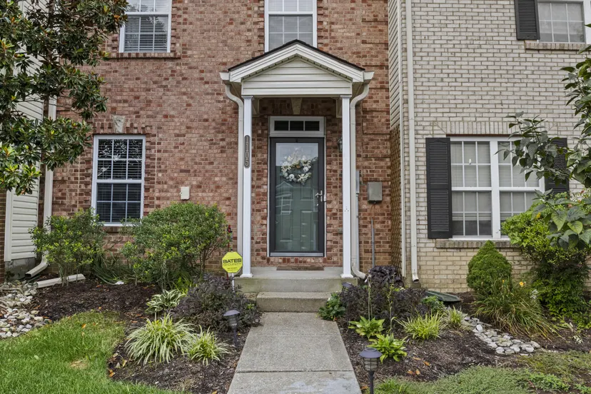 3855 Lochdale Terrace 1105, Lexington, KY 40514 — primary photo